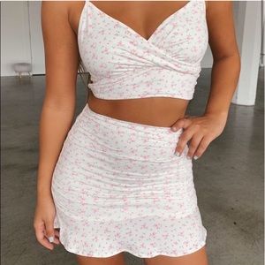 NWT Tiger Mist Bells Floral Mini Skirt